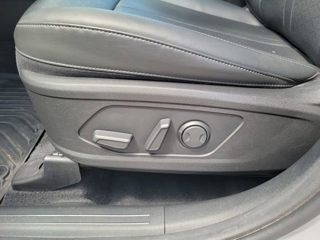 Certified 2022 Kia Sorento SX image 16