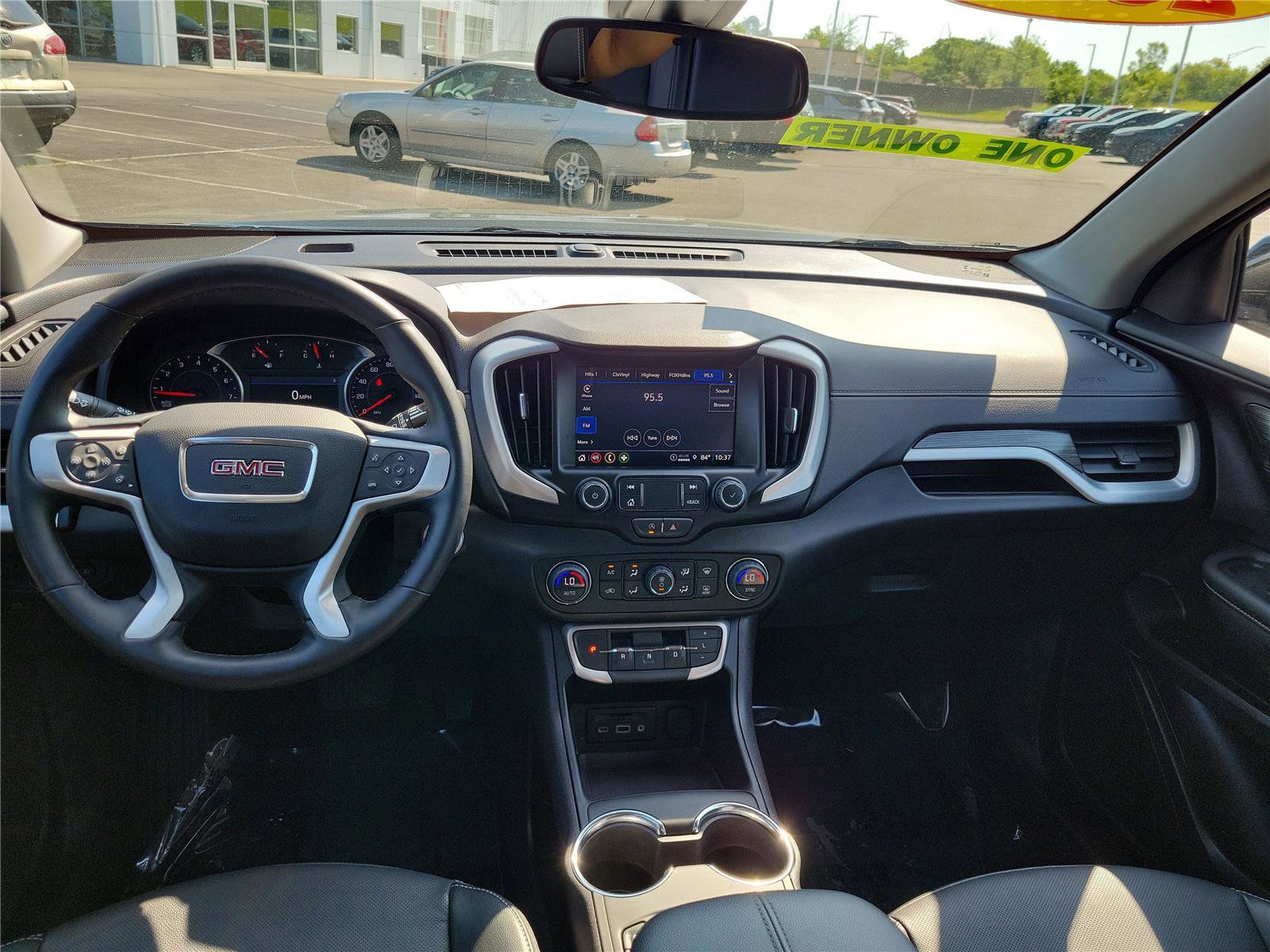 Used 2024 GMC Terrain SLT AWD/4WD image 11