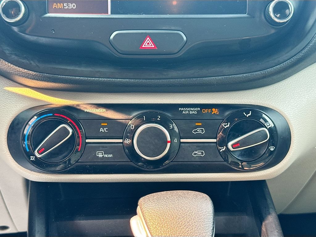 Certified 2022 Kia Soul LX w/ Technology Package FWD image 19