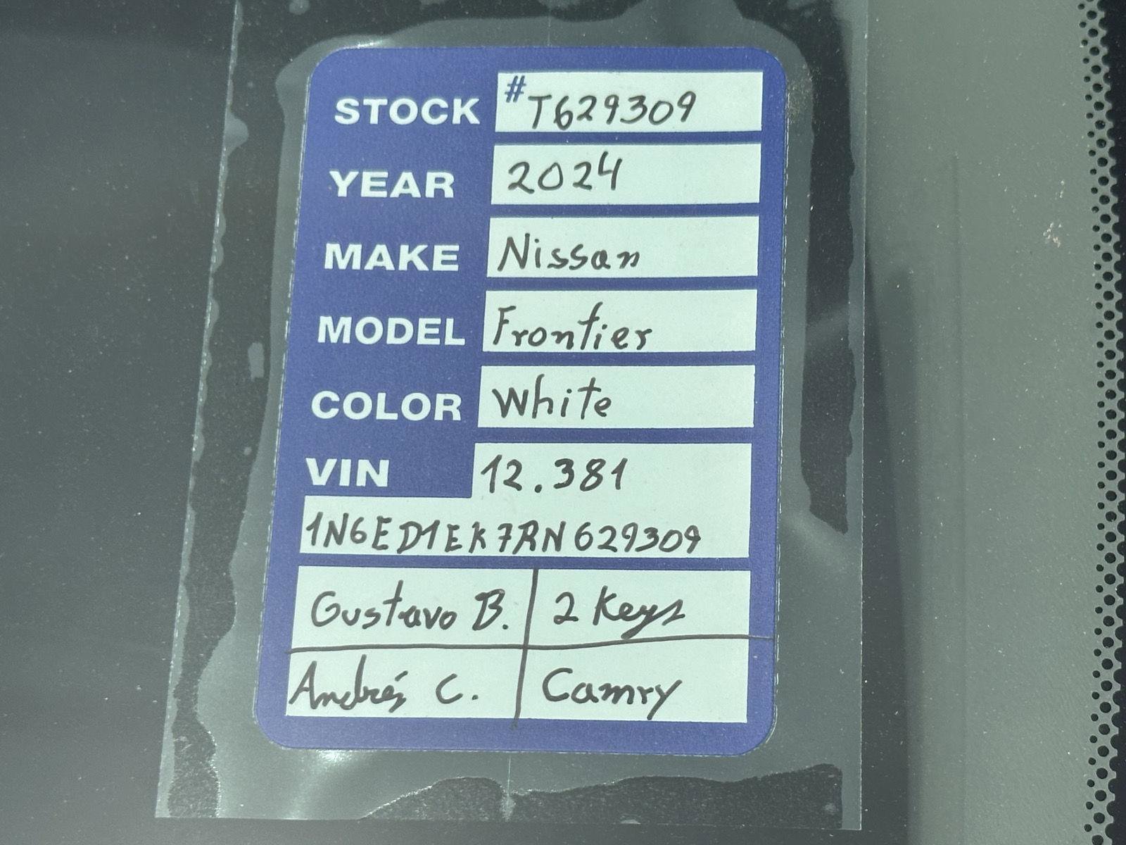 Used 2024 Nissan Frontier SV w/ Hardbody Edition image 15