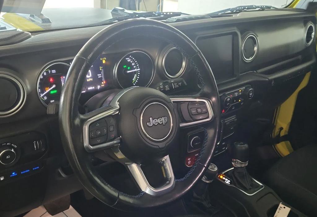 Used 2023 Jeep Wrangler Unlimited Rubicon 4xe w/ Cold Weather Group AWD/4WD image 6