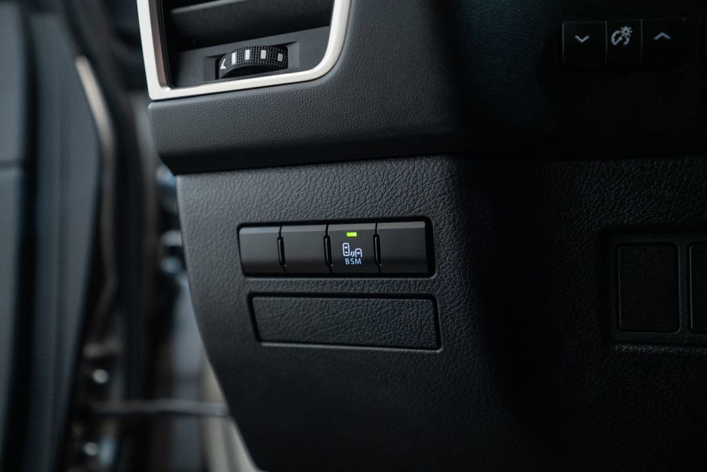 Used 2016 Lexus NX 200t FWD image 23