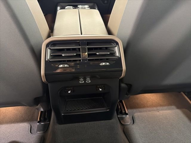 Used 2025 BMW i5 xDrive40 w/ Premium Package image 24