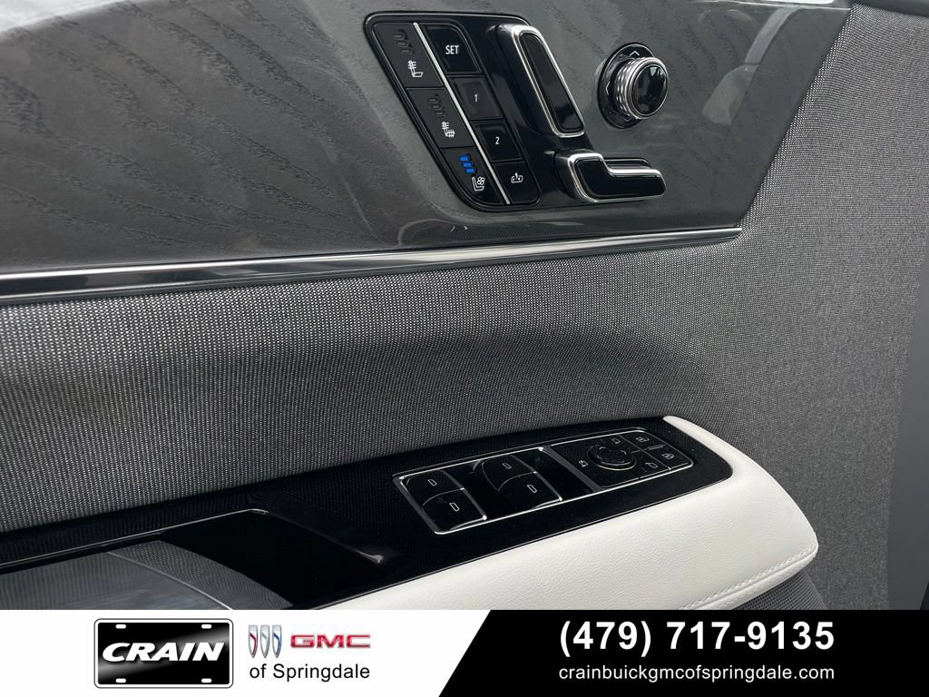 Used 2026 Cadillac Escalade IQ Sport 1 AWD/4WD image 12