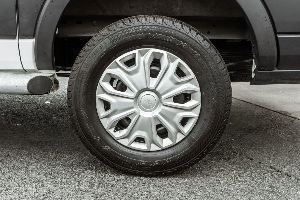 Used 2024 Ford Transit 250 Low Roof w/ Exterior Upgrade Package image 33