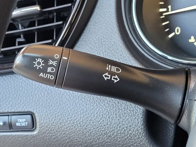 Used 2020 Nissan Rogue Sport S w/ Appearance Package FWD image 32