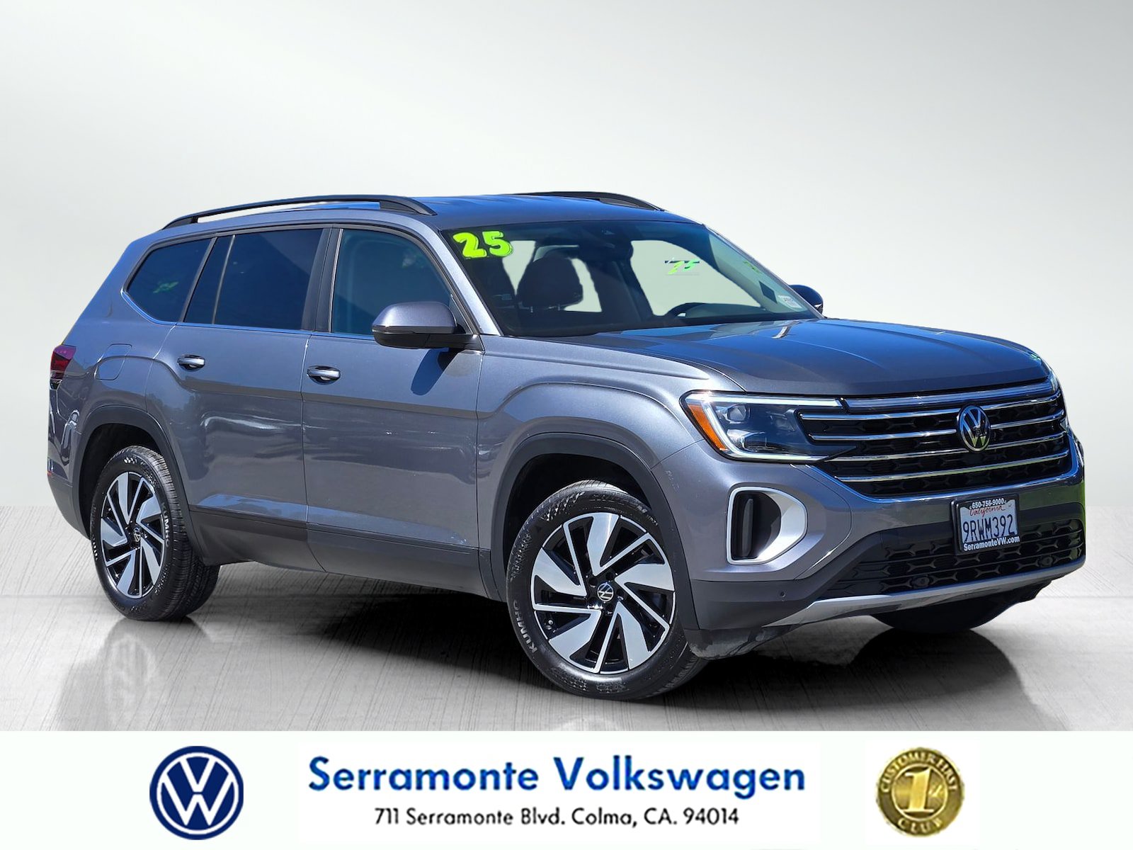 Used 2025 Volkswagen Atlas SE AWD/4WD image 1