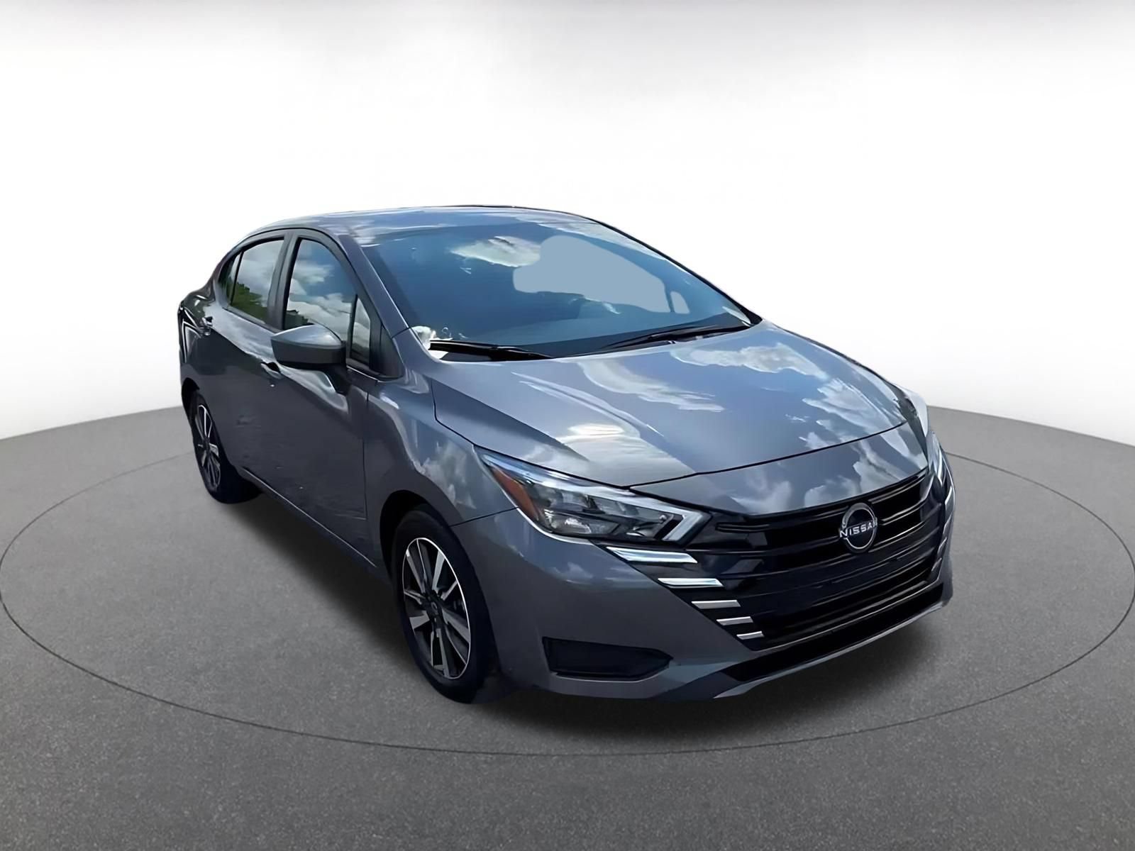 Used 2025 Nissan Versa SV FWD image 3