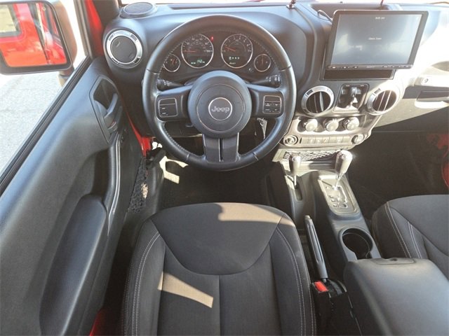 Used 2018 Jeep Wrangler Unlimited Sahara image 17