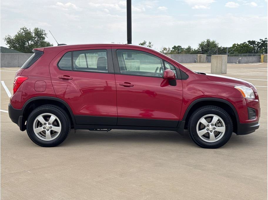 Used 2015 Chevrolet Trax LS w/ LPO, Protection Package AWD/4WD image 9
