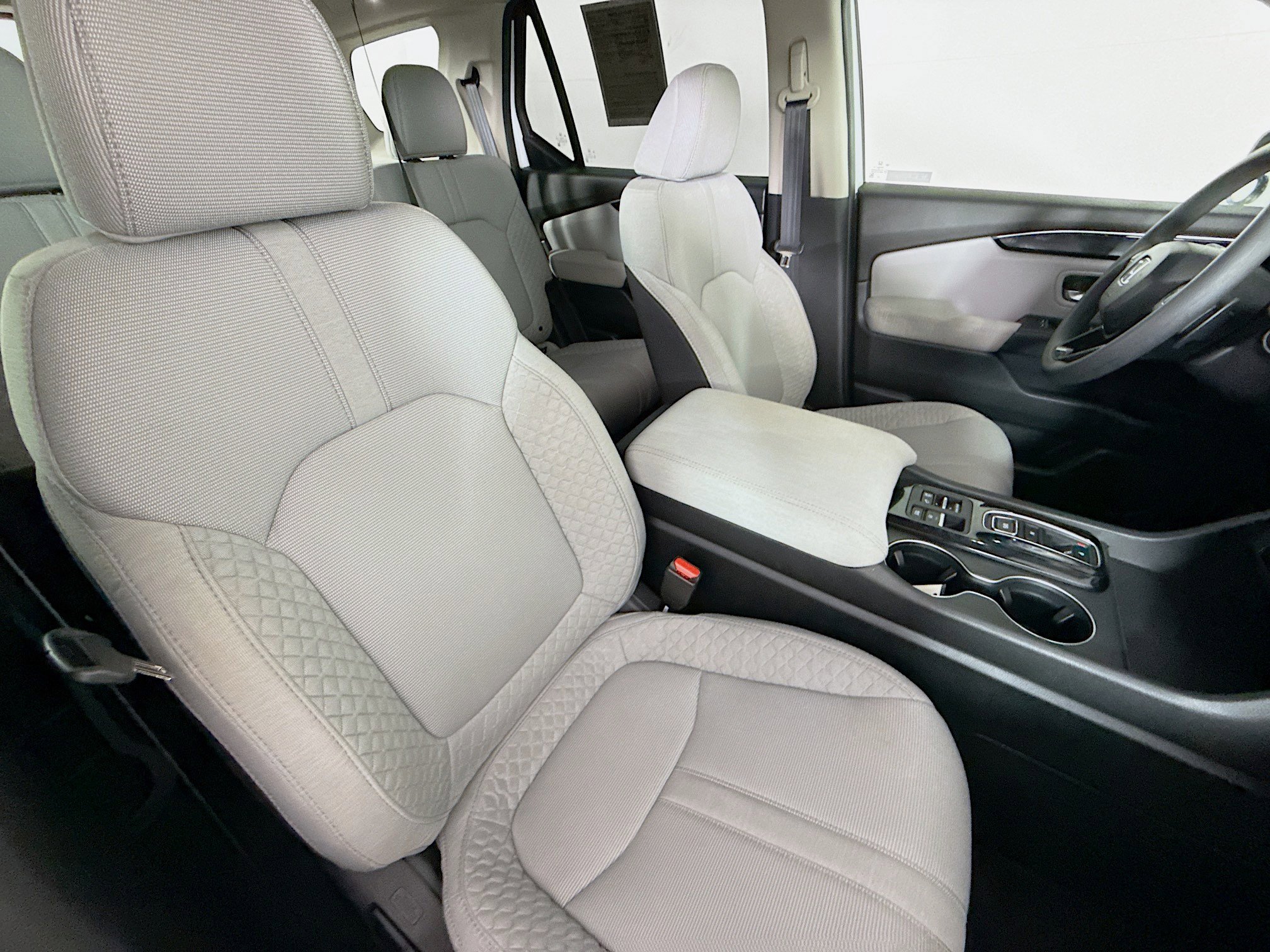 Used 2024 Honda Pilot LX image 34