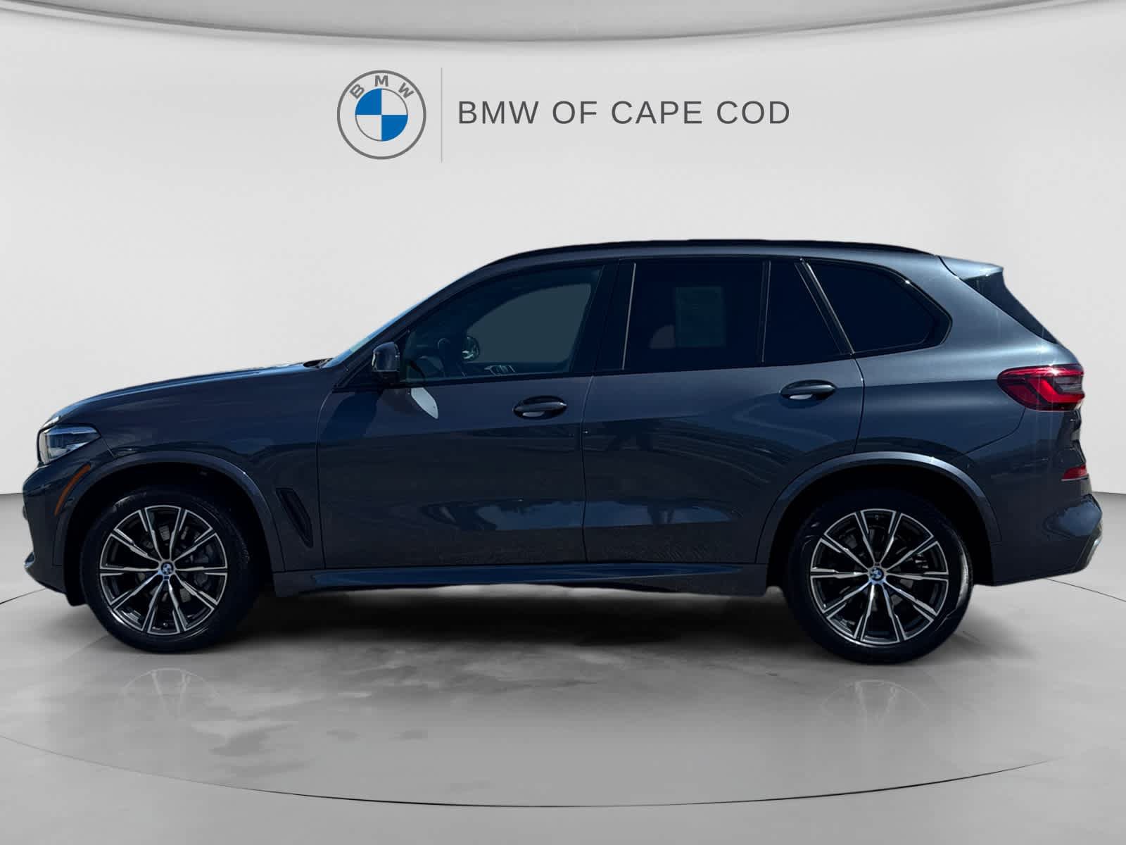 Used 2022 BMW X5 xDrive40i w/ M Sport Package AWD/4WD image 4