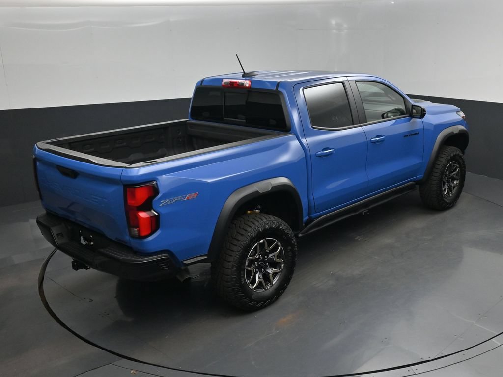 Used 2026 Chevrolet Colorado ZR2 w/ Technology Package AWD/4WD image 24