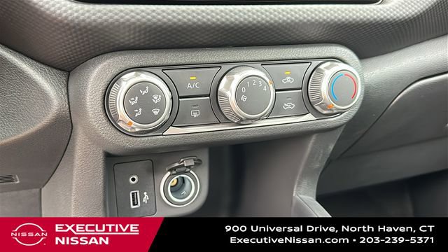 Used 2025 Nissan Kicks Play S FWD image 17
