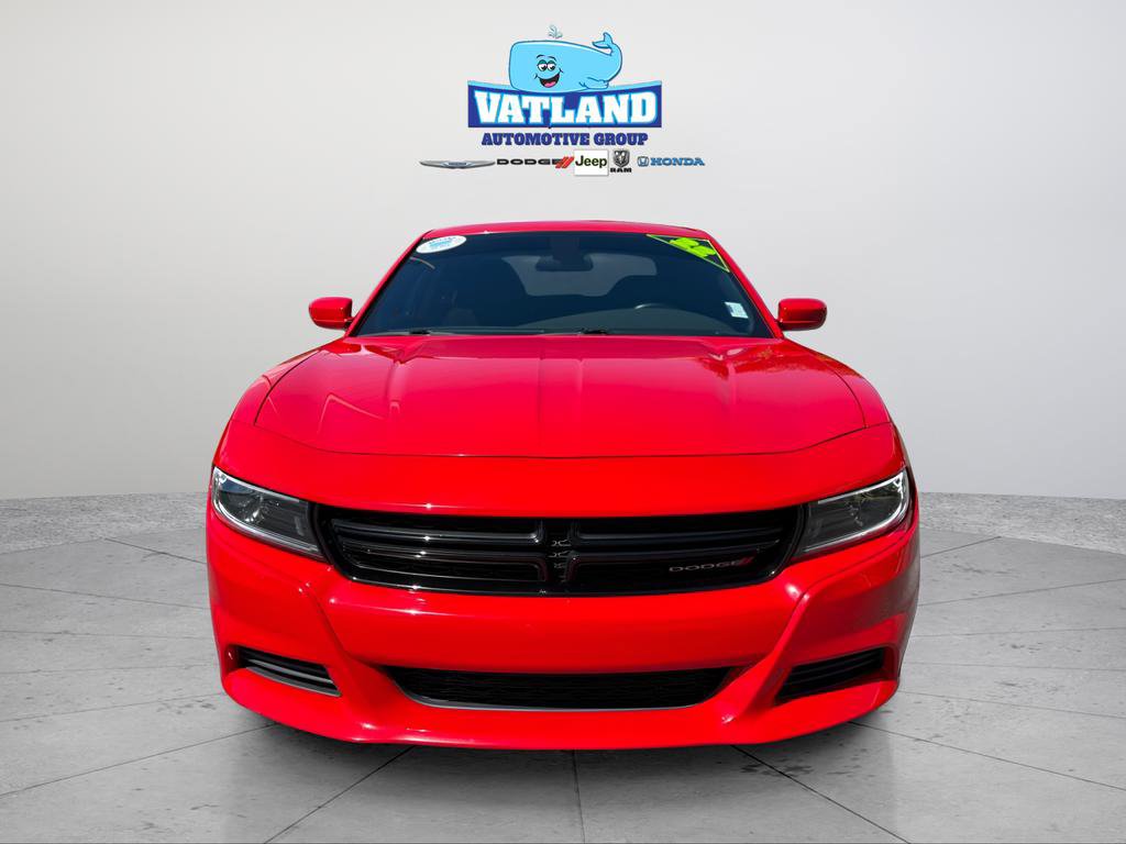 Used 2022 Dodge Charger SXT image 2
