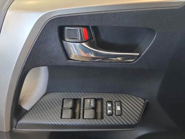 Used 2015 Toyota RAV4 XLE AWD/4WD image 25