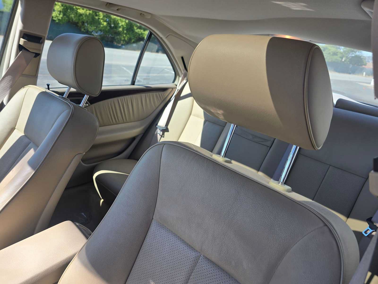 Used 1999 Mercedes-Benz E 320 Sedan image 22