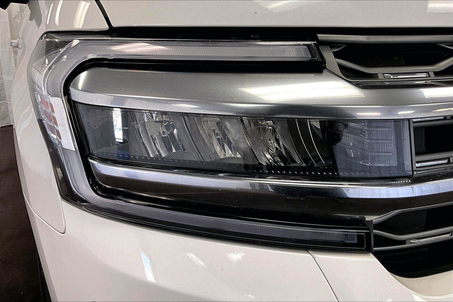 Used 2024 Ford Expedition Max Platinum image 28