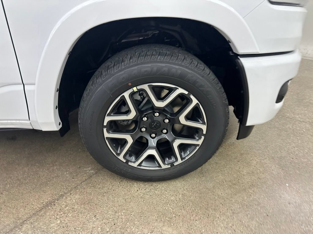 New 2027 RAM 1500 Laramie w/ Laramie Preferred Package AWD/4WD image 15