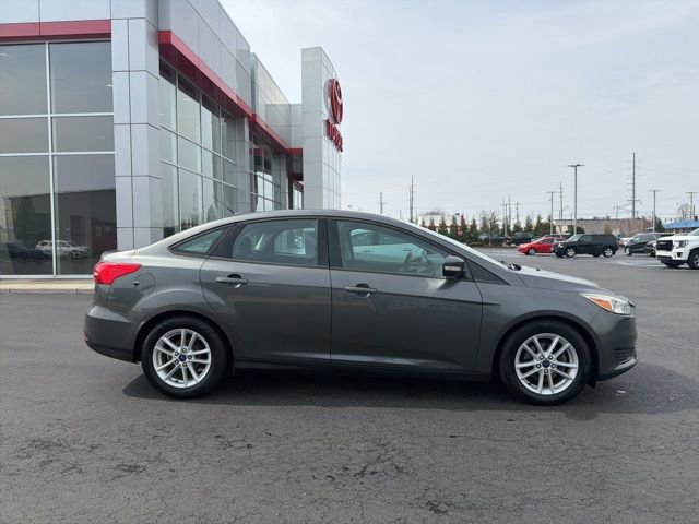 Used 2017 Ford Focus SE w/ Cold Weather Package image 8