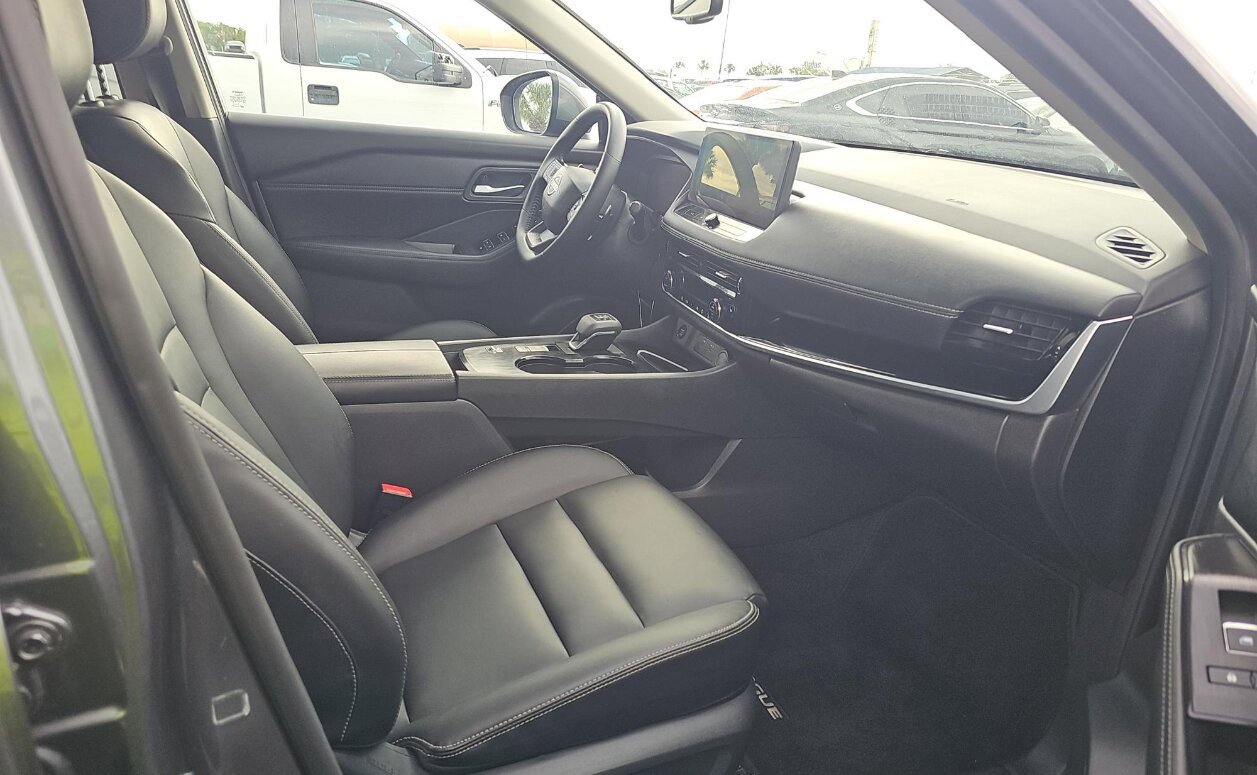 Used 2026 Nissan Rogue SL image 13