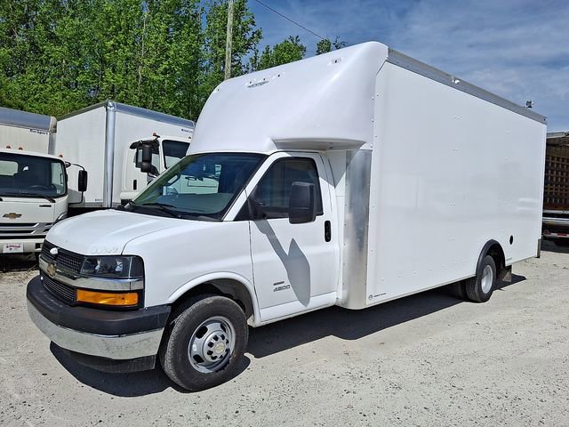 New 2024 Chevrolet Express 4500 w/ Driver Convenience Package RWD image 1