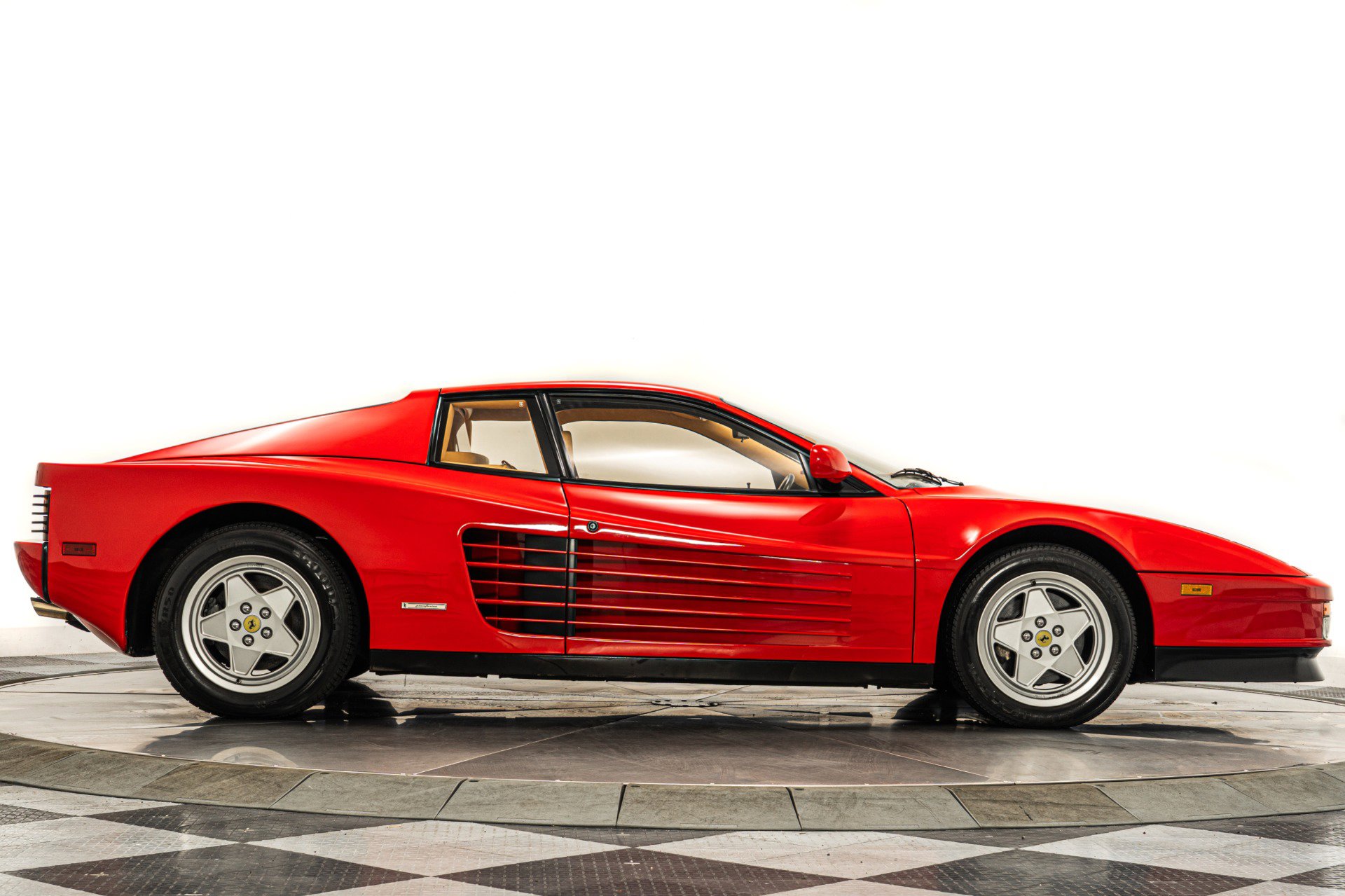 Used 1988 Ferrari Testarossa image 41