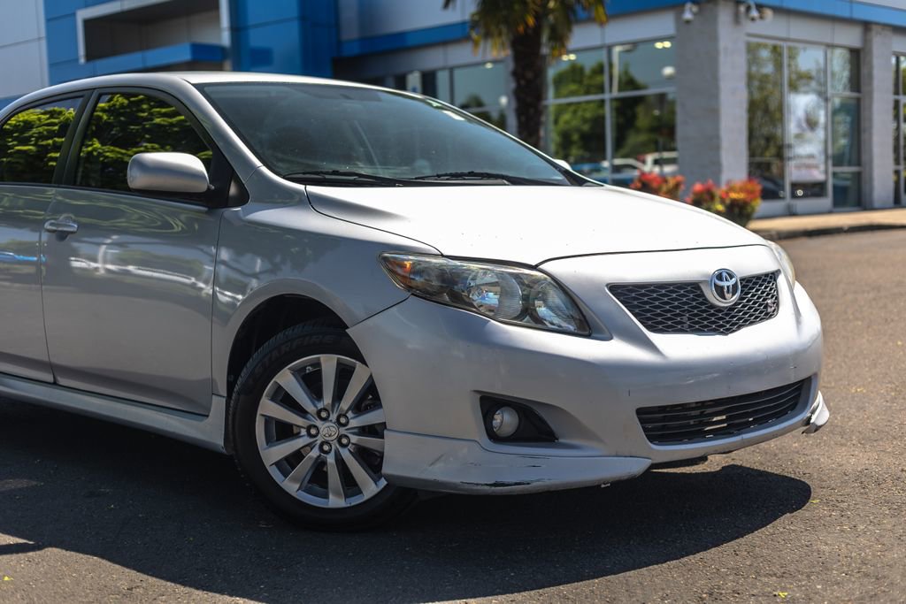 Used 2010 Toyota Corolla LE FWD image 3
