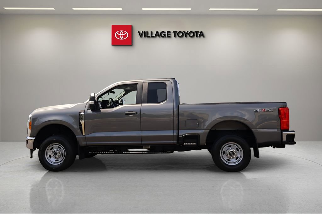 Used 2023 Ford F250 XL w/ Snow Plow Prep Package AWD/4WD image 2