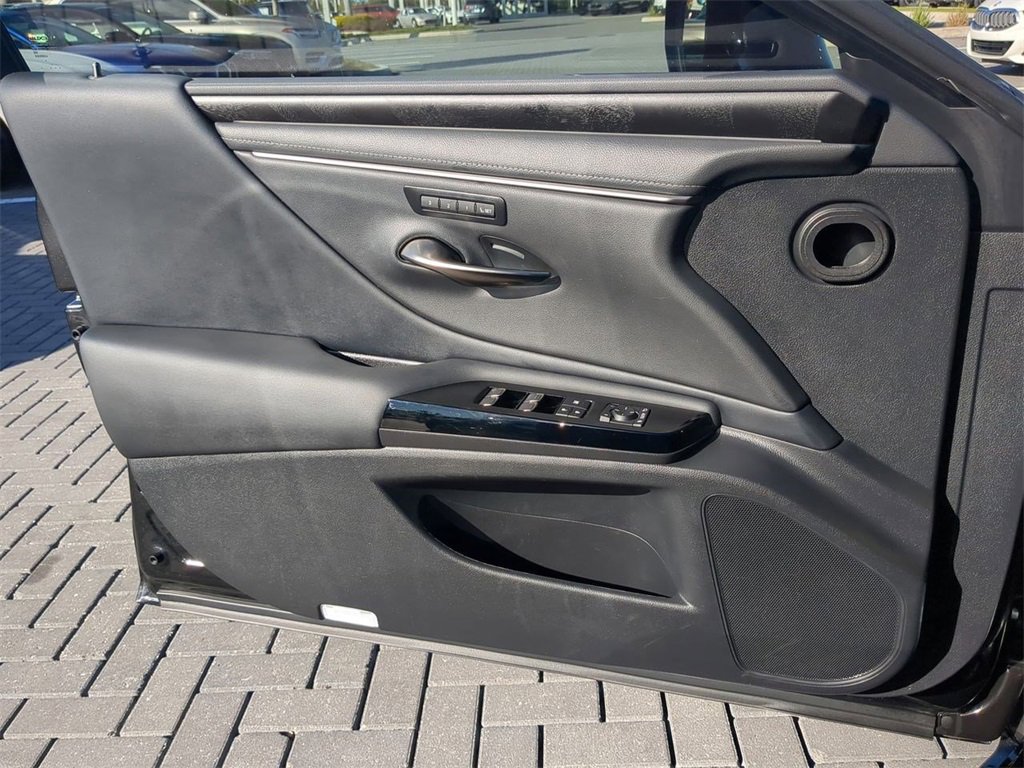 Used 2024 Lexus ES 350 Luxury w/ Technology Package image 32