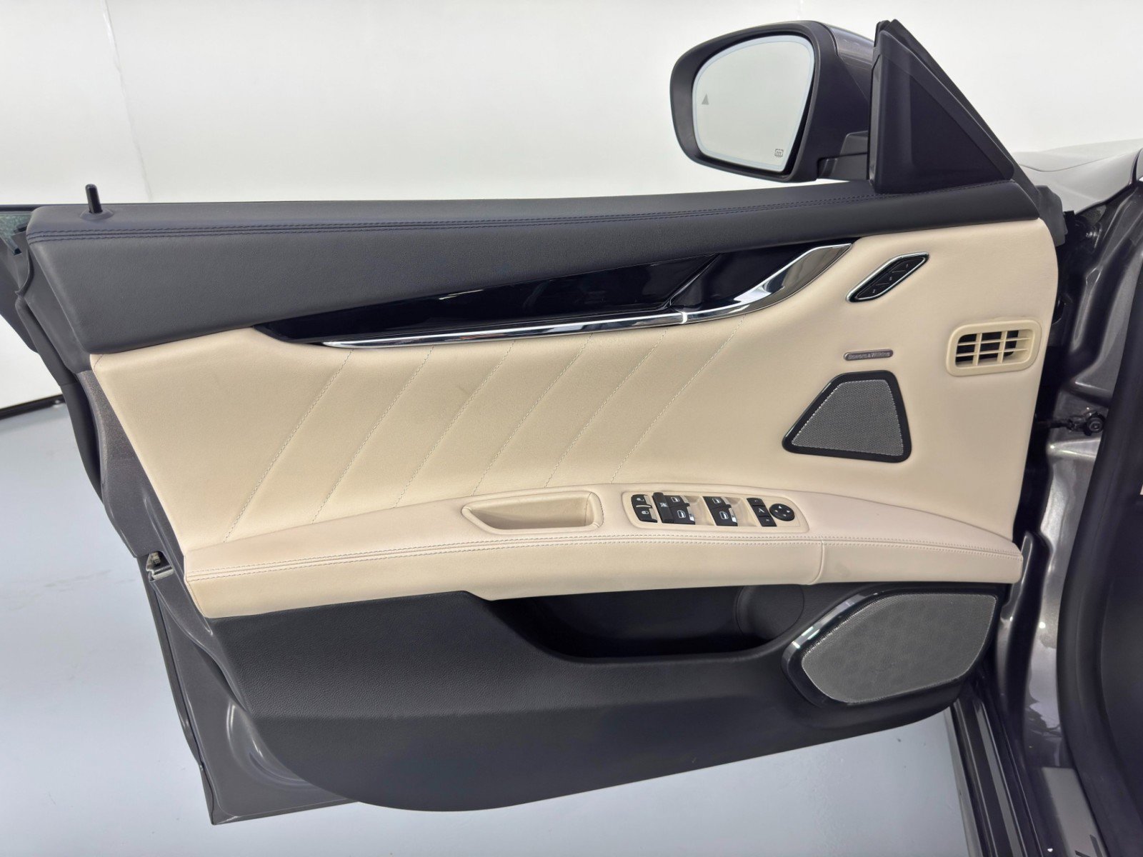 Used 2022 Maserati Quattroporte Modena Q4 image 48