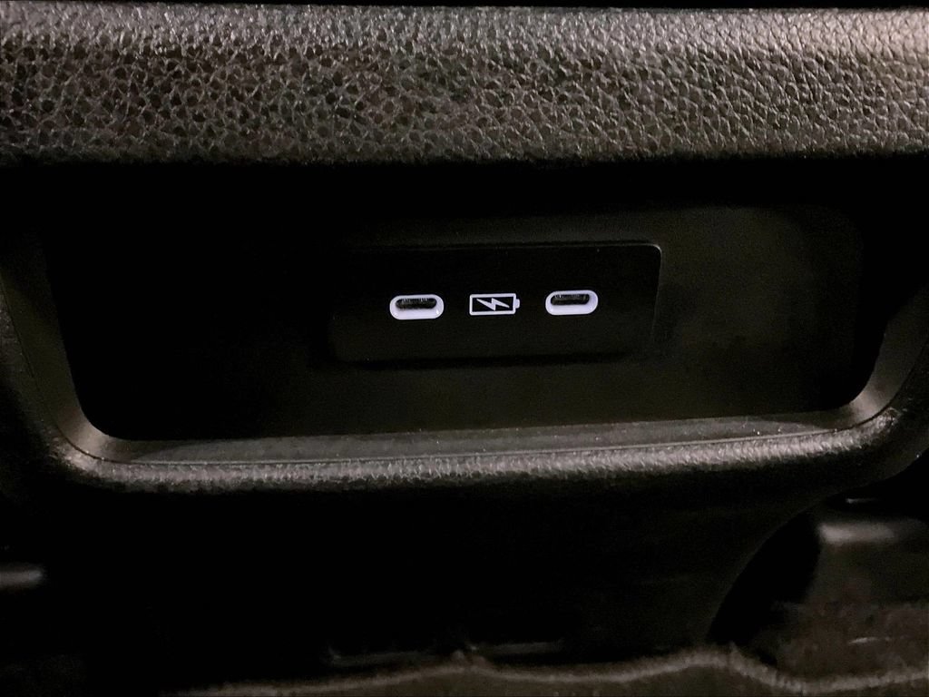 Used 2025 Honda Pilot EX-L image 28