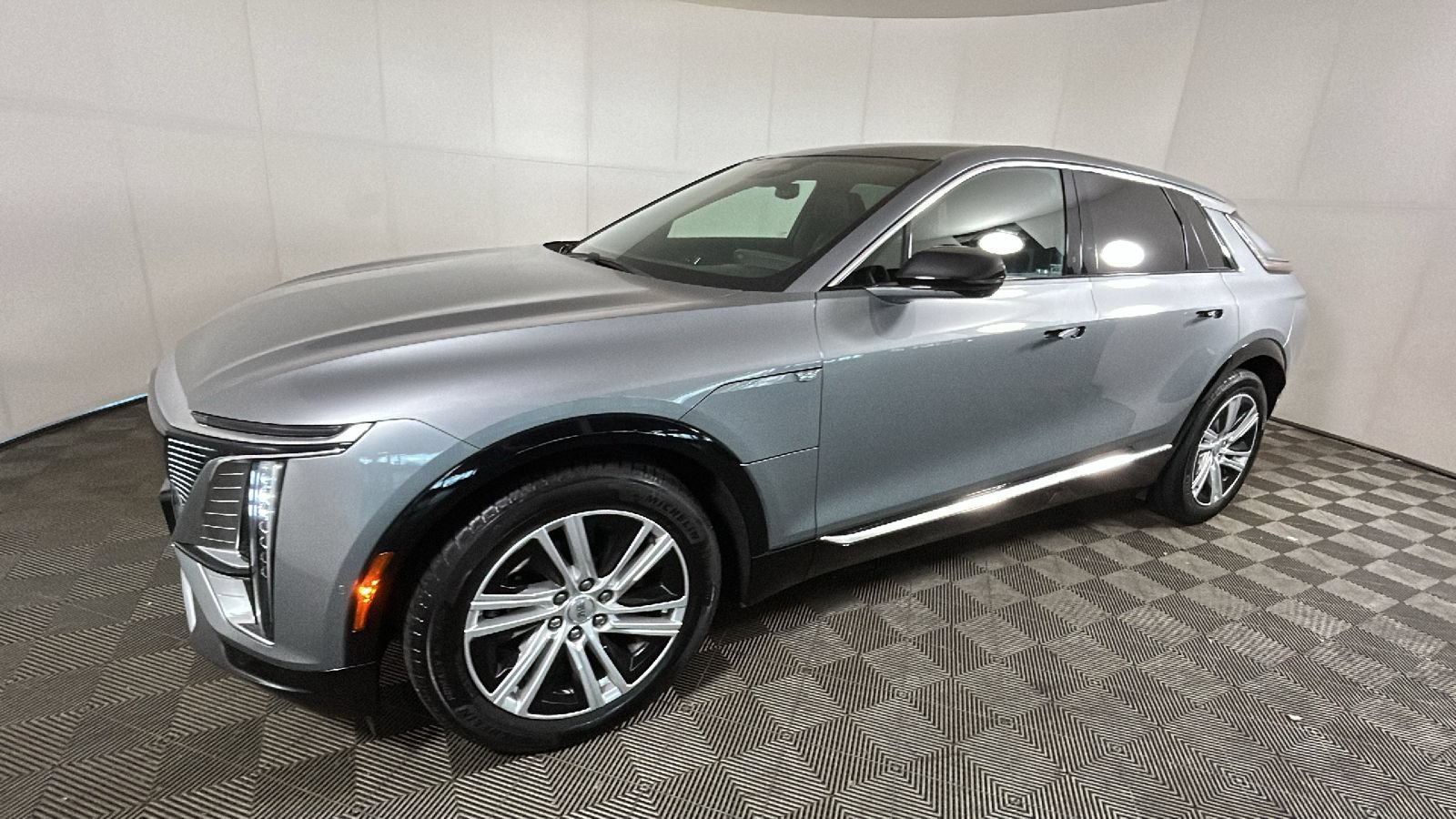 Used 2024 Cadillac Lyriq Tech w/ Driver Assist Package RWD image 7
