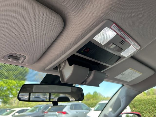 Used 2022 Toyota Tacoma SR image 32