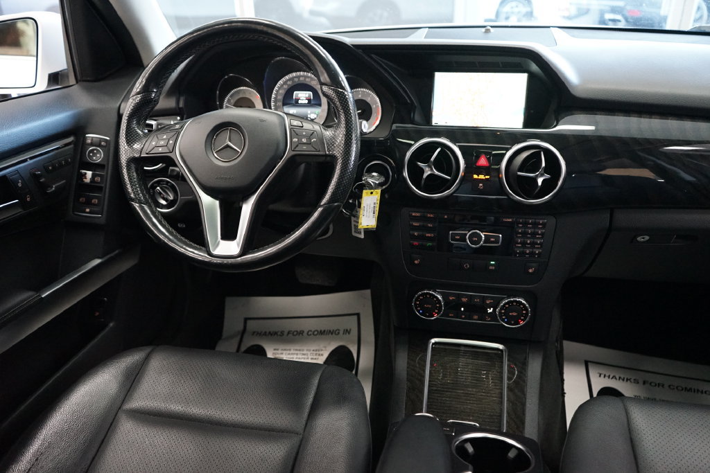 Used 2015 Mercedes-Benz GLK 350 4MATIC image 12
