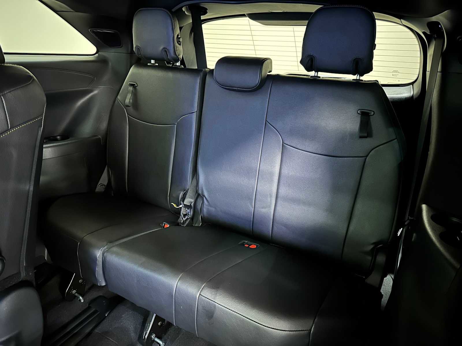 Certified 2025 Toyota Sienna XLE Woodland Edition image 26