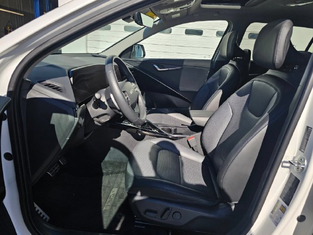 Certified 2023 Kia Niro Wave w/ Wave Preserve Package FWD image 21