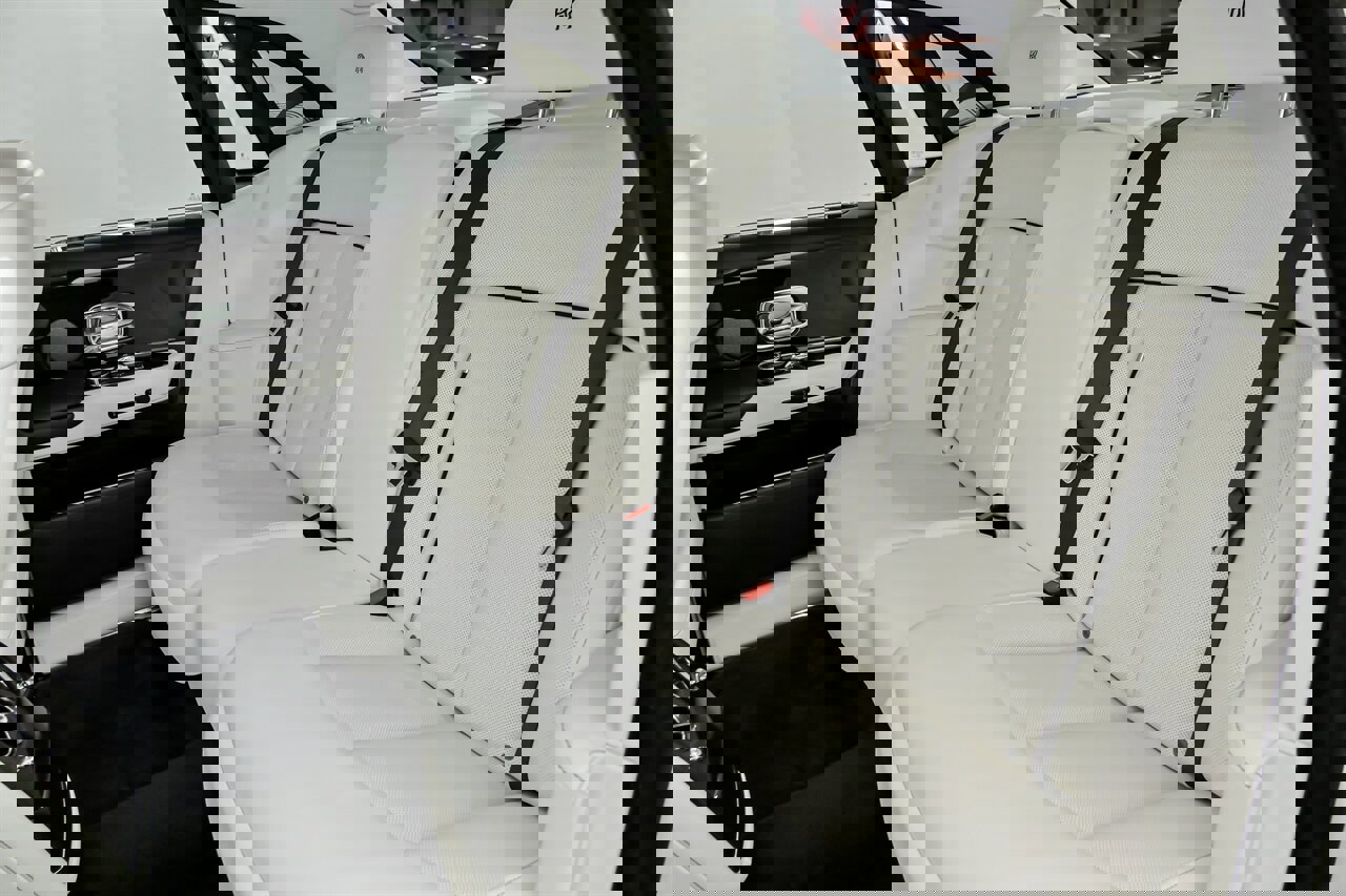 Used 2018 Rolls-Royce Phantom Sedan image 25