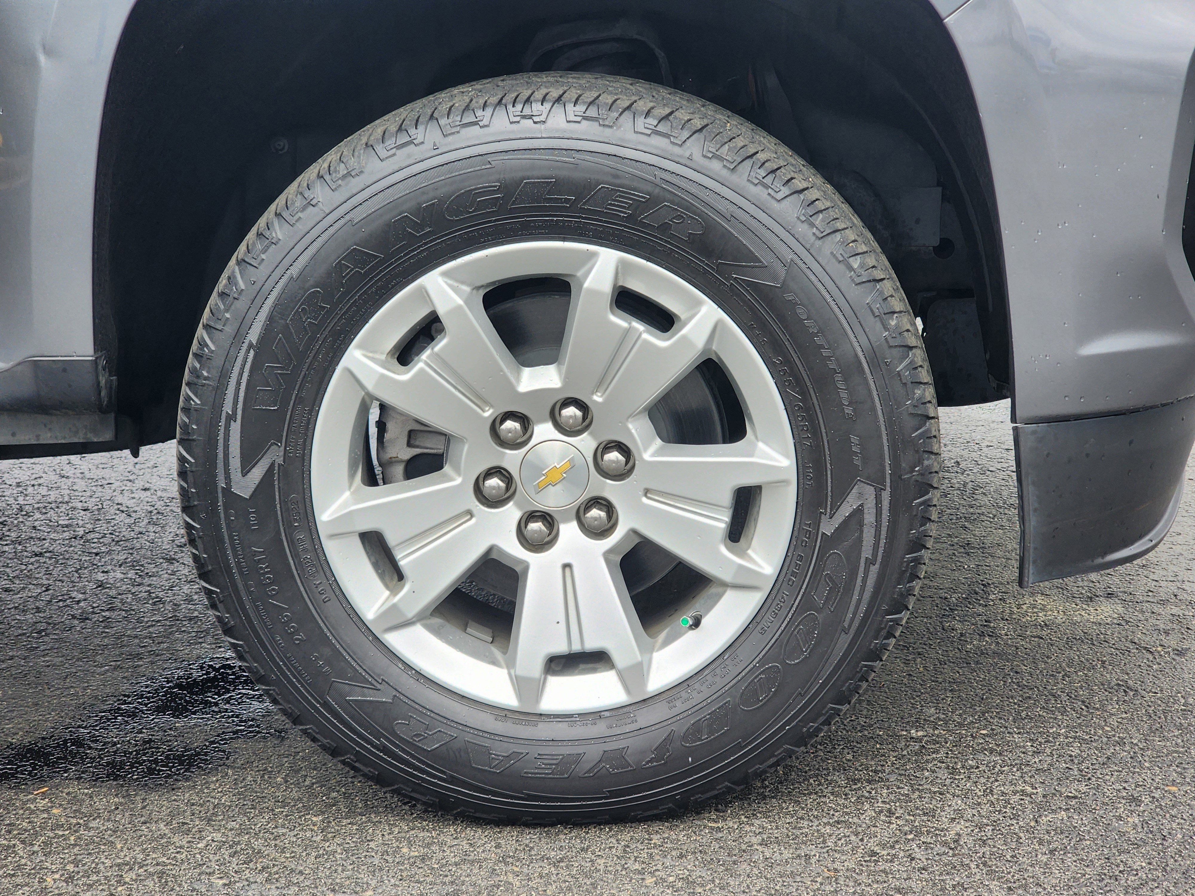 Used 2022 Chevrolet Colorado LT w/ LT Convenience Package image 6