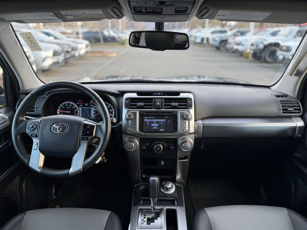 Used 2017 Toyota 4Runner SR5 Premium image 23