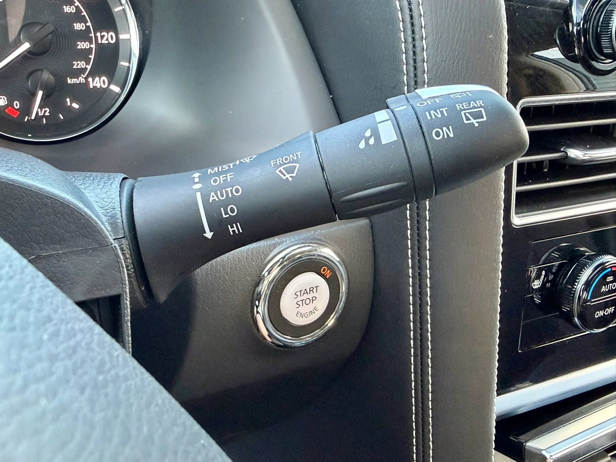 Used 2024 INFINITI QX80 Premium Select w/ Cargo Package AWD/4WD image 40