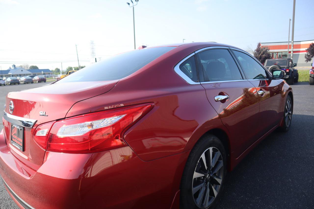 Used 2016 Nissan Altima 2.5 SL w/ Moonroof Package FWD image 31