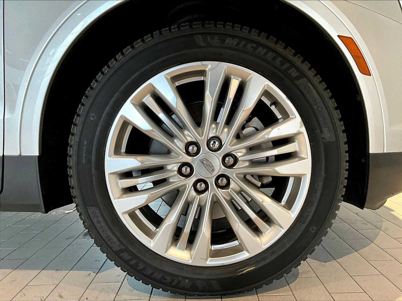 Used 2018 Cadillac XT5 Premium Luxury image 14