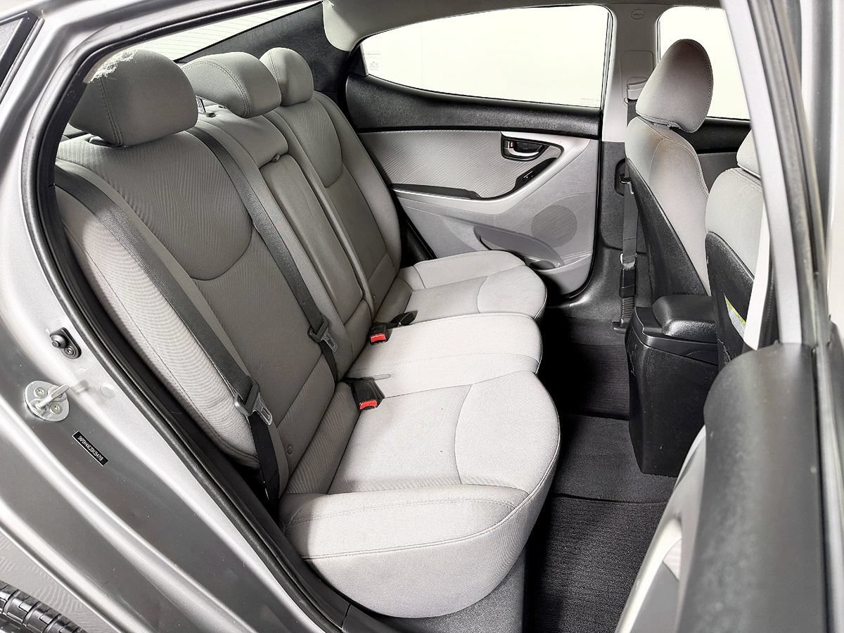 Used 2013 Hyundai Elantra GLS w/ Preferred Pkg FWD image 38