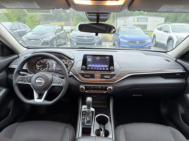 Used 2024 Nissan Altima 2.5 SV image 19