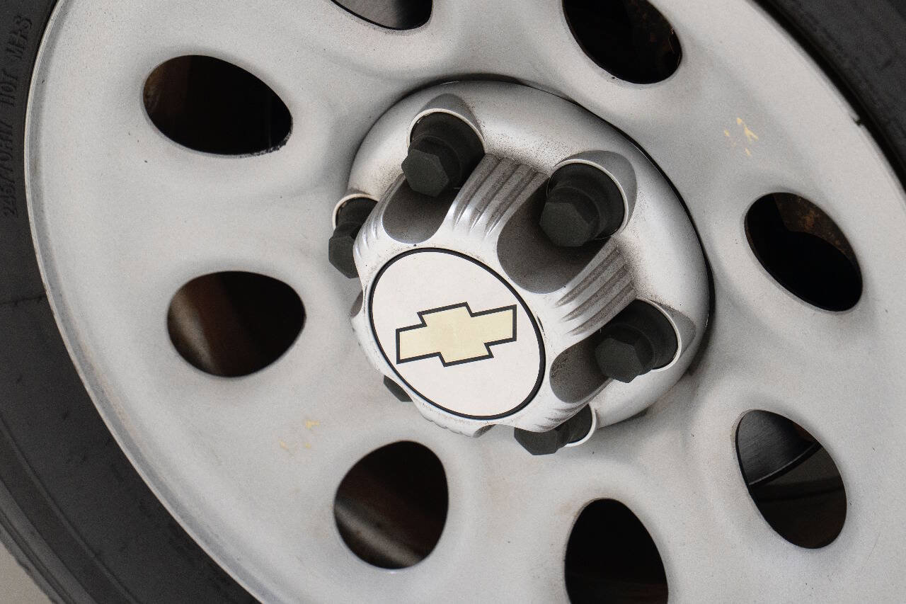 Used 2013 Chevrolet Express 1500 image 67