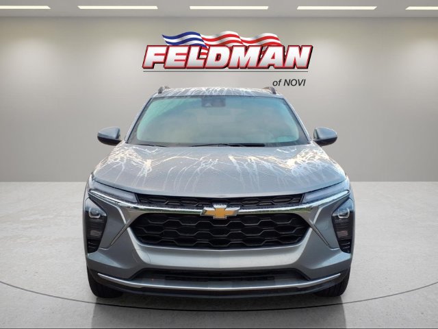 Used 2025 Chevrolet Trax LT w/ Driver Confidence Package FWD image 9
