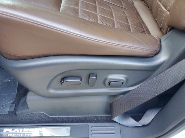 Used 2023 Nissan Titan Platinum Reserve w/ Moonroof Package image 17