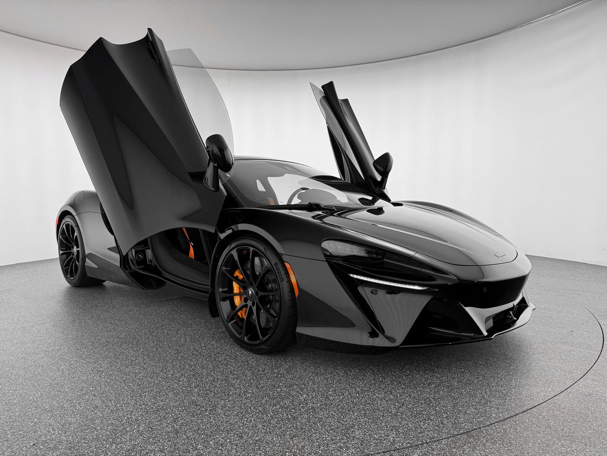 New 2025 McLaren Artura image 46