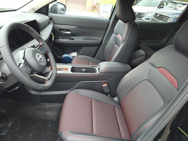 New 2026 Nissan Kicks SR w/ Cold Weather Package AWD/4WD image 4